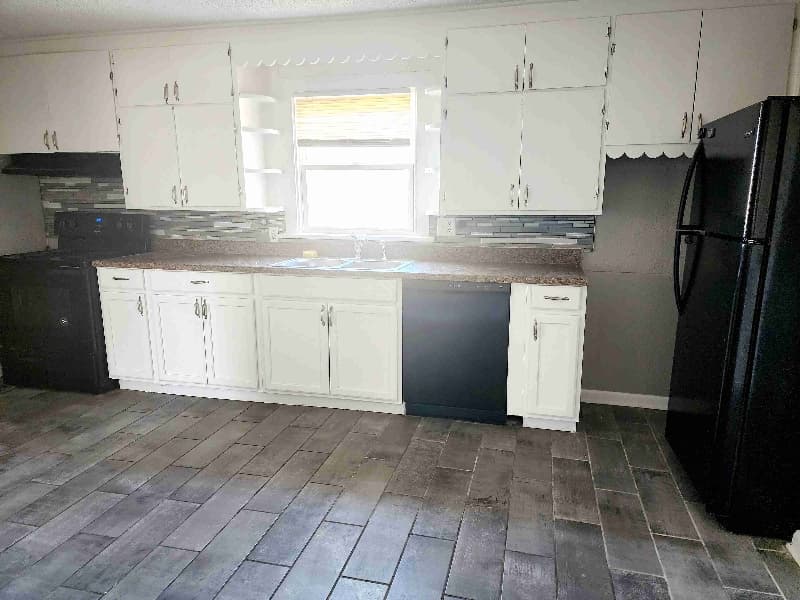 8004 Lydia Ave — thumbnail 6